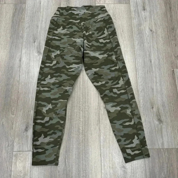 2/$10 PINK ACTIVE CAMO LEGGING - Picture 3 of 5